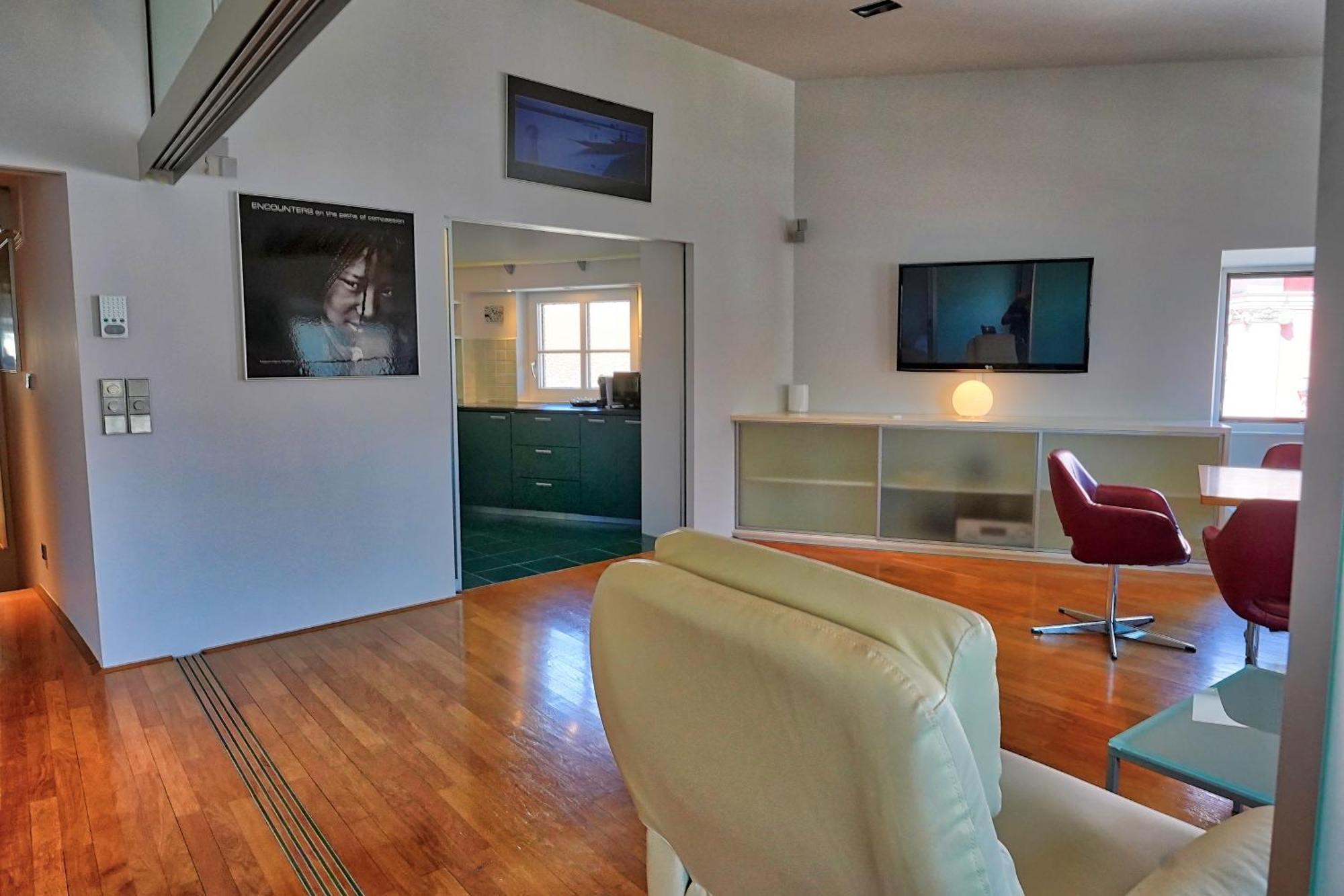 Poet Apartment Lubiana Esterno foto
